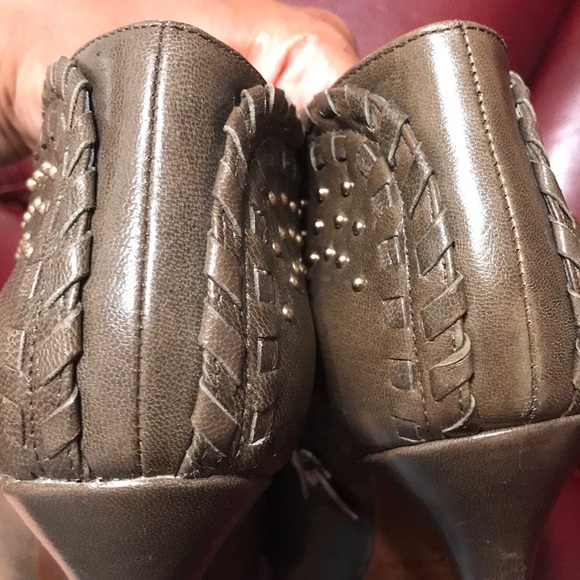 40. Enzo Angiolini Leather Booties - Picture 6 of 8